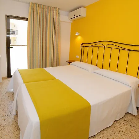 Boutique Poniente Playa 2*