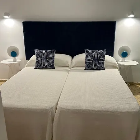 Boutique Poniente Playa San Antonio (Ibiza)