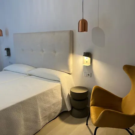 Boutique Poniente Playa 2*