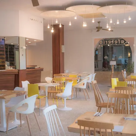 Apartment Boutique Poniente Playa San Antonio (Ibiza)