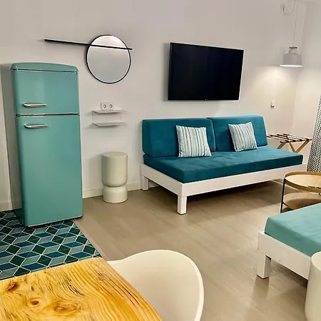 Boutique Poniente Playa San Antonio