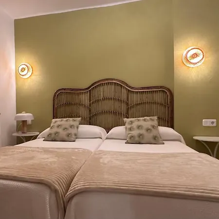 Boutique Poniente Playa سان أنطونيو